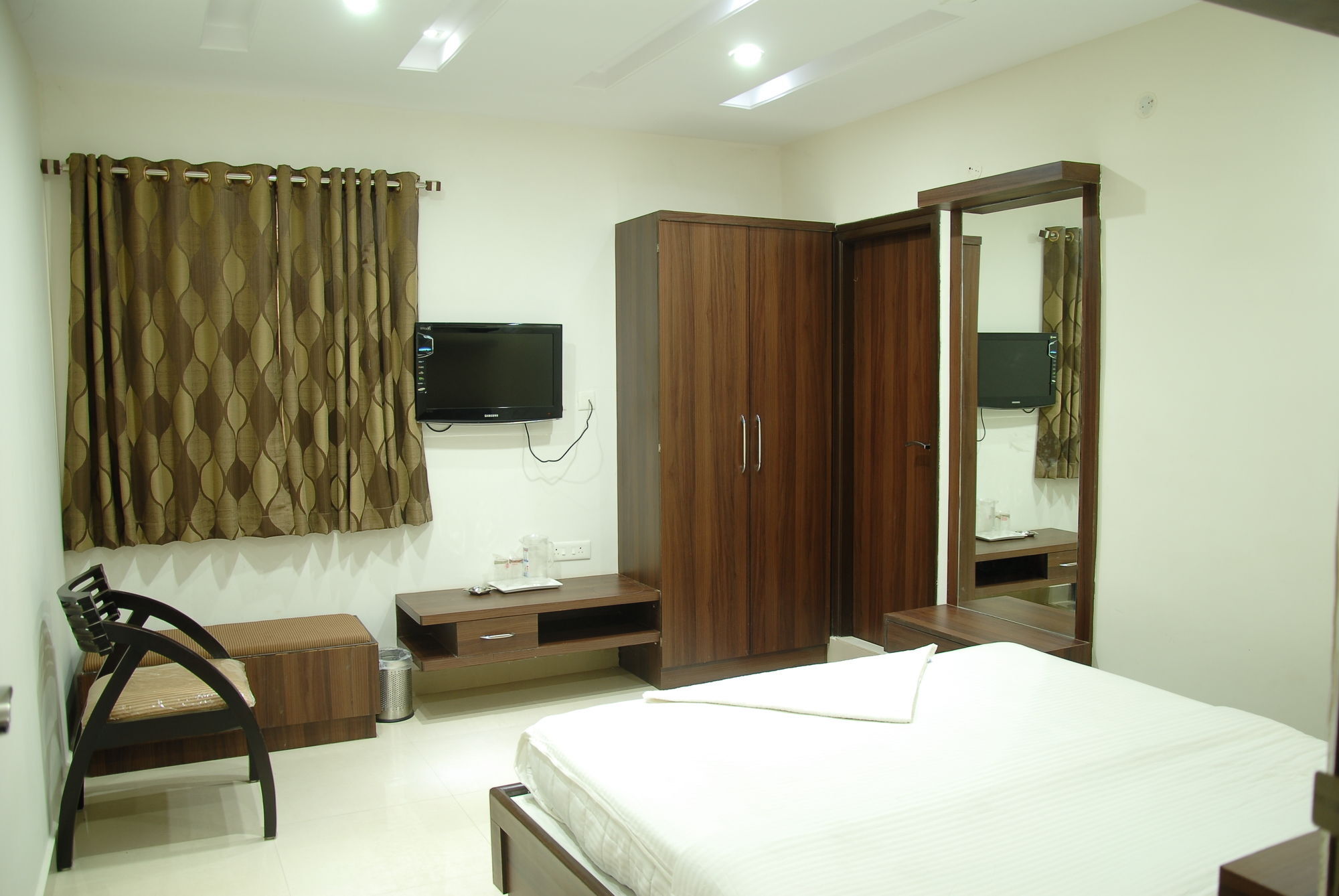 Hotel Vjr Residency By Hotelscart Haydarabad Dış mekan fotoğraf